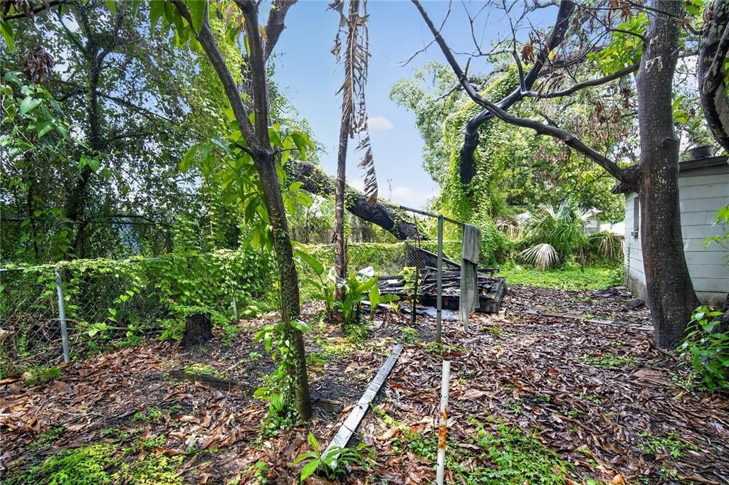 For Sale: $149,000 (2 beds, 1 baths, 1028 Square Feet)
