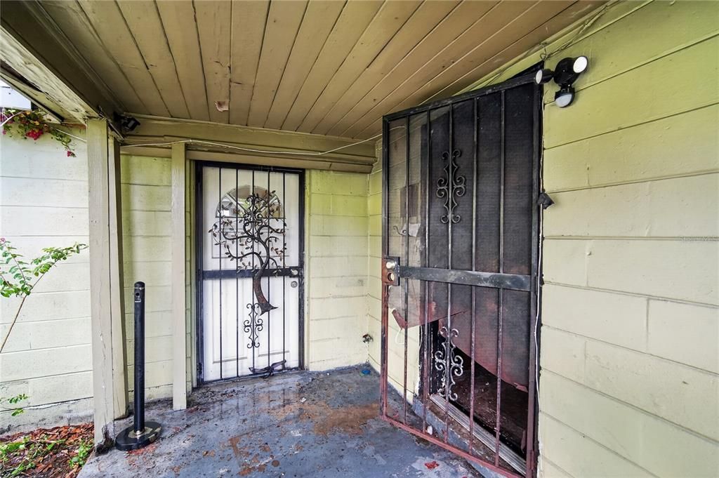 For Sale: $149,000 (2 beds, 1 baths, 1028 Square Feet)