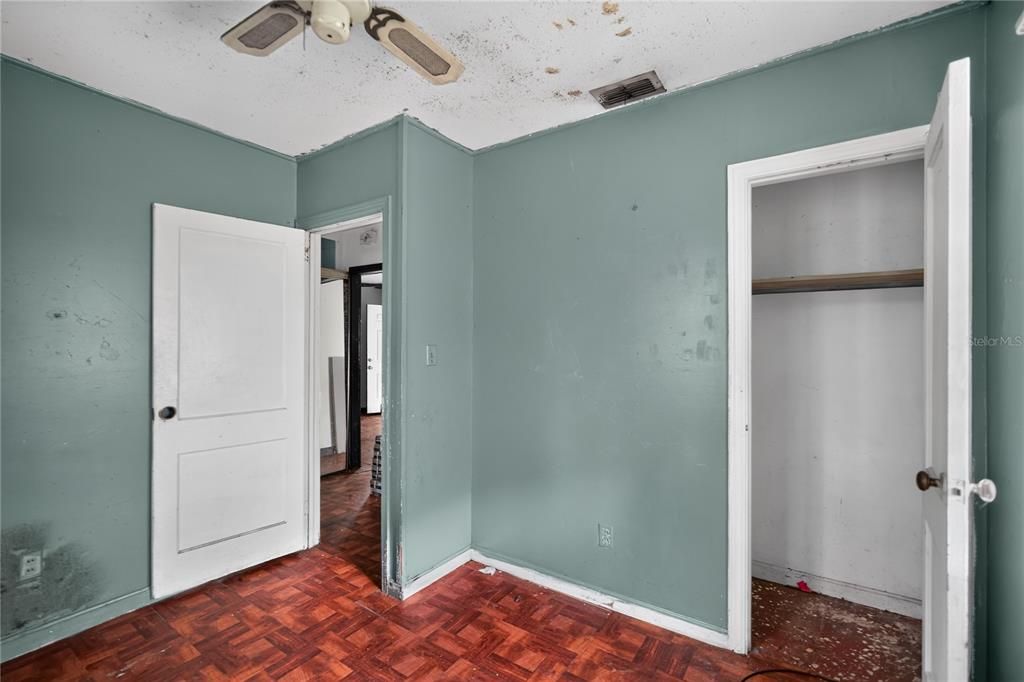 For Sale: $149,000 (2 beds, 1 baths, 1028 Square Feet)