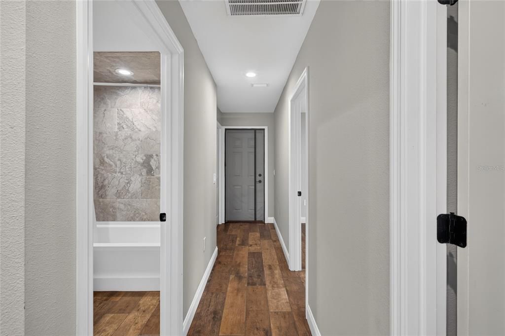 En Venta: $320,000 (3 camas, 2 baños, 1221 Pies cuadrados)