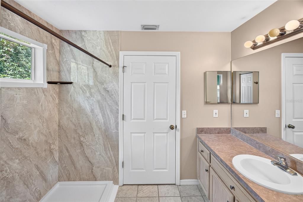 For Sale: $340,000 (3 beds, 2 baths, 1288 Square Feet)