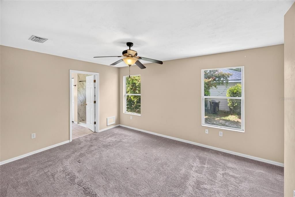 For Sale: $340,000 (3 beds, 2 baths, 1288 Square Feet)