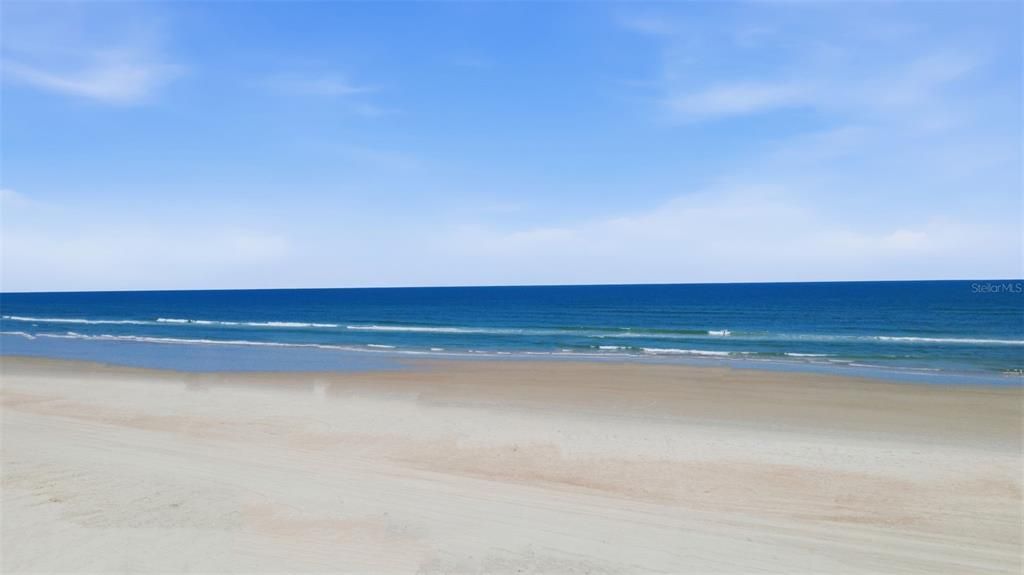 For Sale: $270,000 (1 beds, 1 baths, 600 Square Feet)
