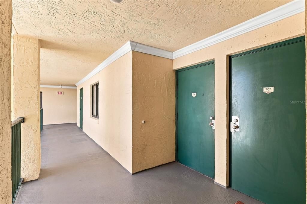 For Sale: $270,000 (1 beds, 1 baths, 600 Square Feet)
