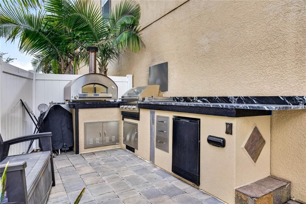 En Venta: $600,000 (4 camas, 2 baños, 2951 Pies cuadrados)
