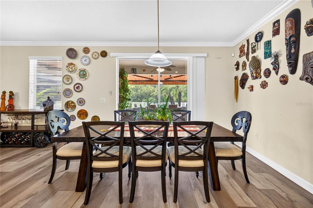 En Venta: $600,000 (4 camas, 2 baños, 2951 Pies cuadrados)