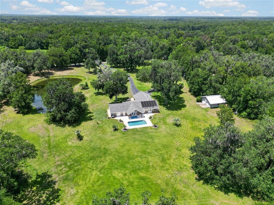 For Sale: $879,900 (3 beds, 3 baths, 2452 Square Feet)