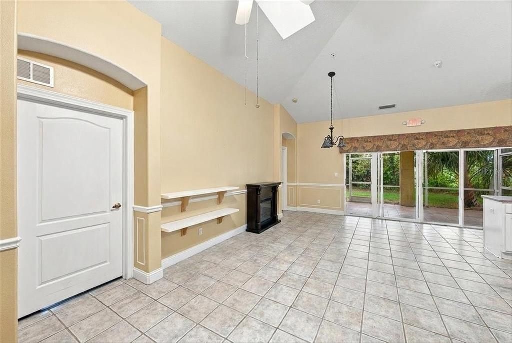 For Sale: $225,000 (0 beds, 0 baths, 1971 Square Feet)