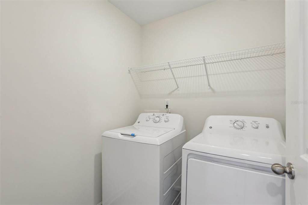 En Venta: $345,990 (3 camas, 2 baños, 1764 Pies cuadrados)