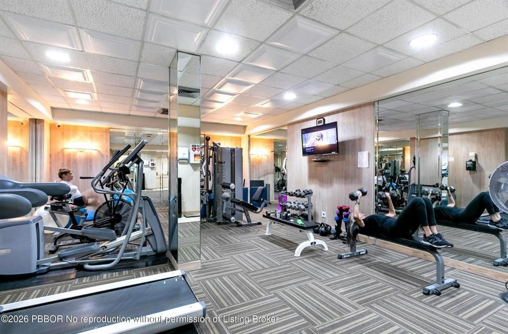 For Sale: $569,900 (2 beds, 2 baths, 1400 Square Feet)
