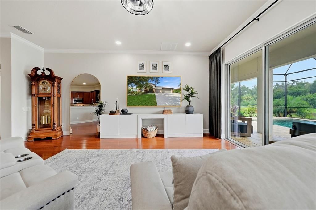 For Sale: $670,000 (4 beds, 3 baths, 2753 Square Feet)