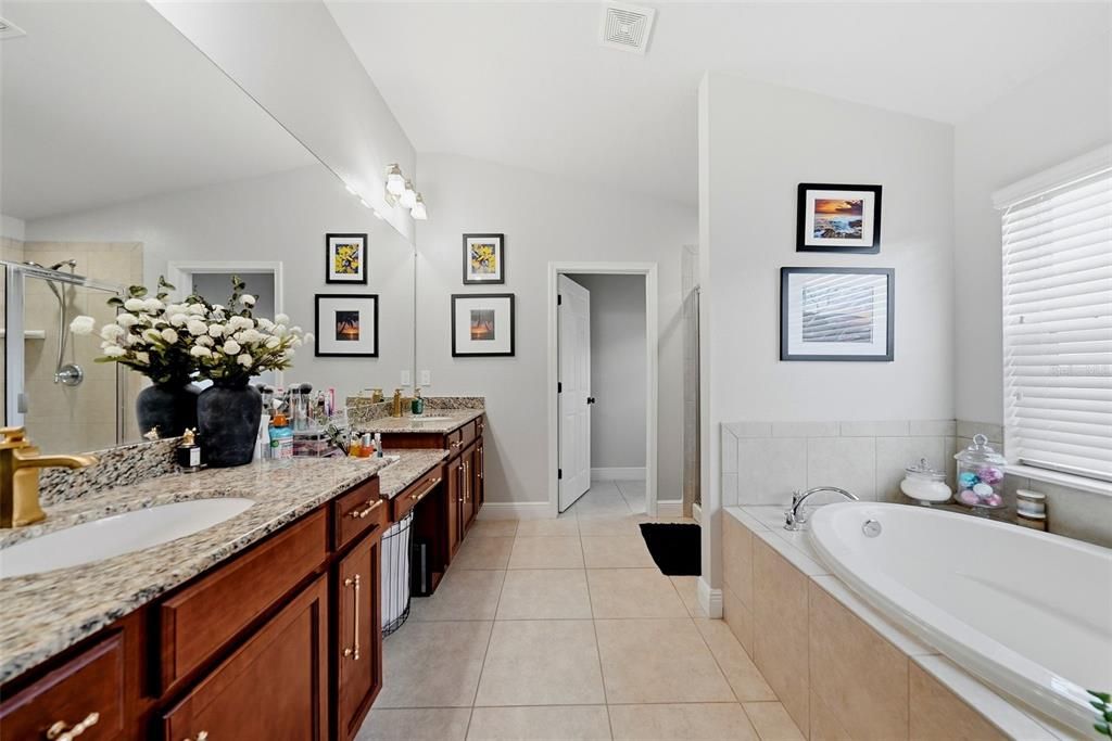 For Sale: $670,000 (4 beds, 3 baths, 2753 Square Feet)