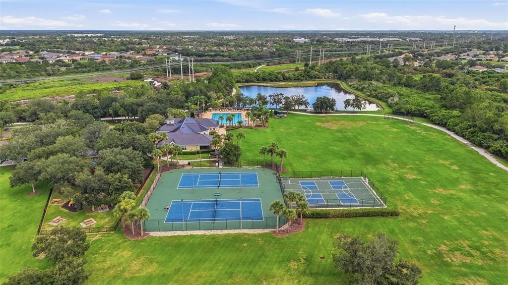 For Sale: $670,000 (4 beds, 3 baths, 2753 Square Feet)