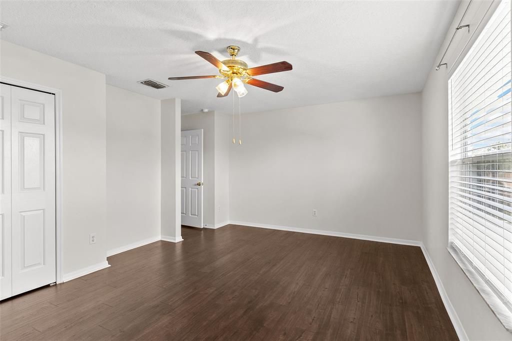 Active With Contract: $510,000 (5 beds, 3 baths, 3400 Square Feet)
