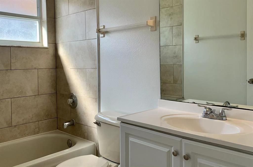 For Rent: $1,995 (3 beds, 2 baths, 1677 Square Feet)
