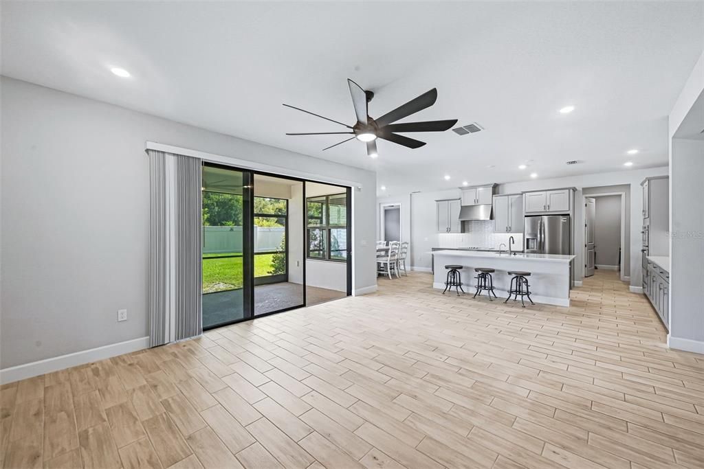 For Sale: $564,900 (4 beds, 3 baths, 2925 Square Feet)