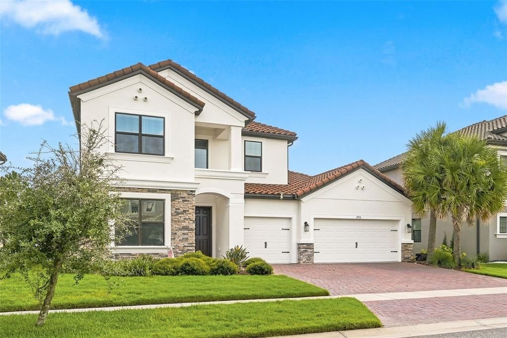 For Sale: $564,900 (4 beds, 3 baths, 2925 Square Feet)