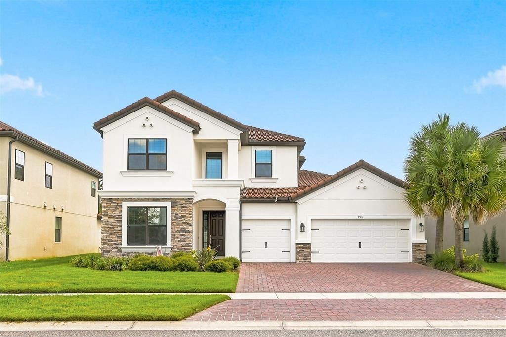 For Sale: $564,900 (4 beds, 3 baths, 2925 Square Feet)