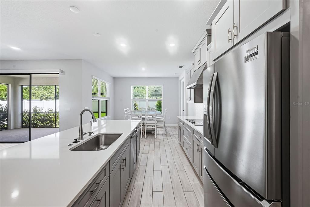 For Sale: $564,900 (4 beds, 3 baths, 2925 Square Feet)
