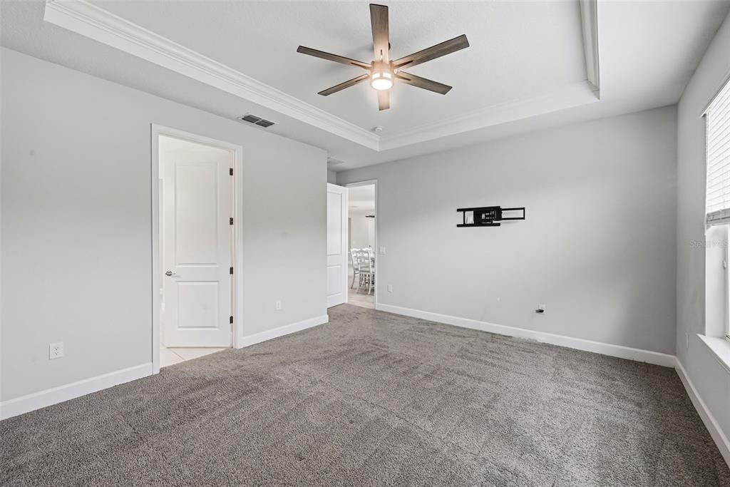 For Sale: $564,900 (4 beds, 3 baths, 2925 Square Feet)
