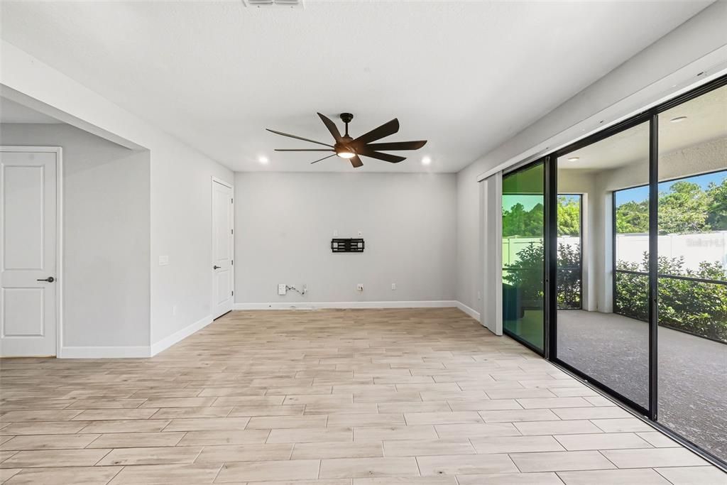 For Sale: $564,900 (4 beds, 3 baths, 2925 Square Feet)