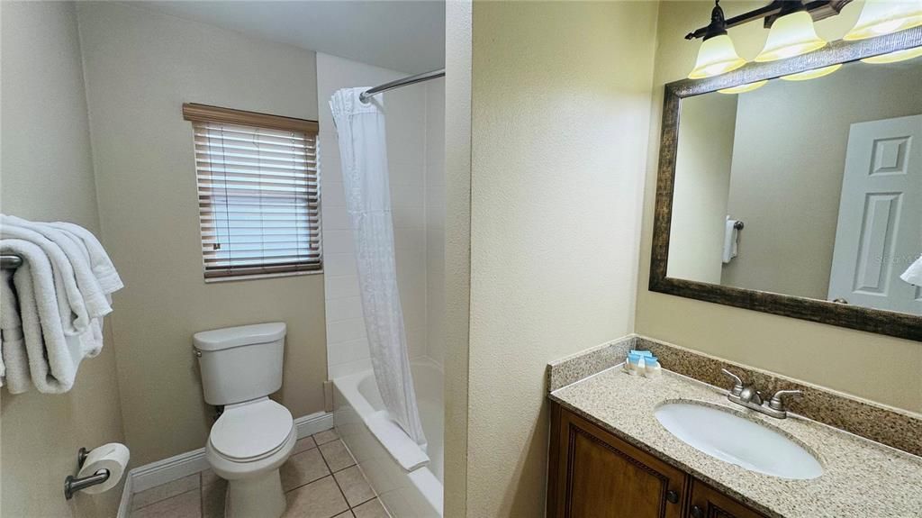 For Rent: $2,000 (2 beds, 2 baths, 1052 Square Feet)