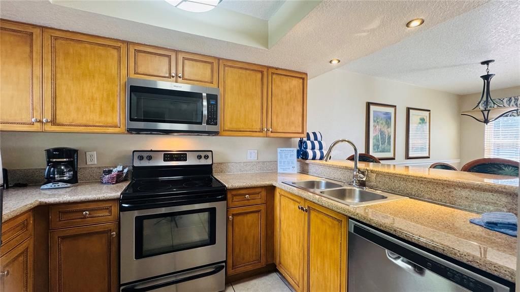 For Rent: $2,000 (2 beds, 2 baths, 1052 Square Feet)