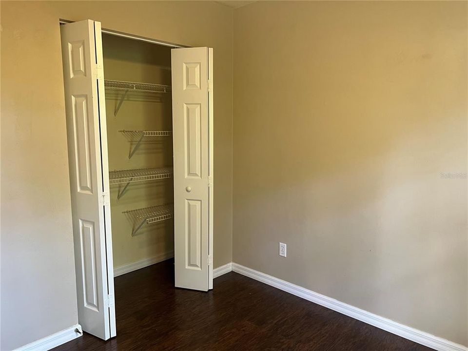 Activo con contrato: $244,900 (3 camas, 2 baños, 1147 Pies cuadrados)