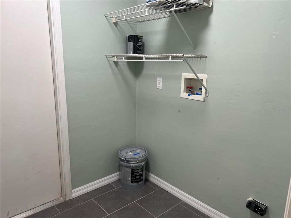 Activo con contrato: $244,900 (3 camas, 2 baños, 1147 Pies cuadrados)
