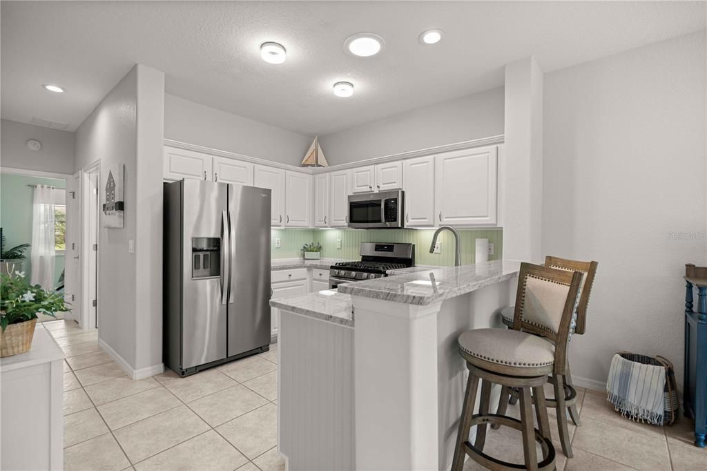 For Sale: $264,500 (2 beds, 2 baths, 1279 Square Feet)