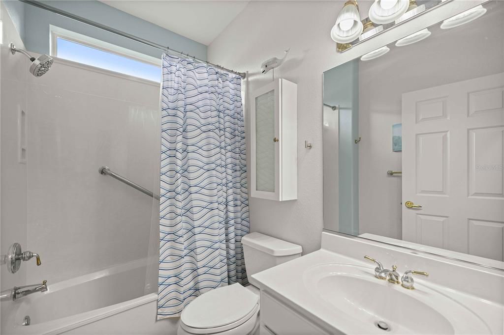 For Sale: $264,500 (2 beds, 2 baths, 1279 Square Feet)