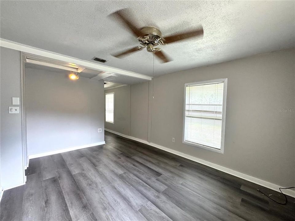 В аренду: $1,699 (2 спален, 1 ванн, 1122 Квадратных фут)