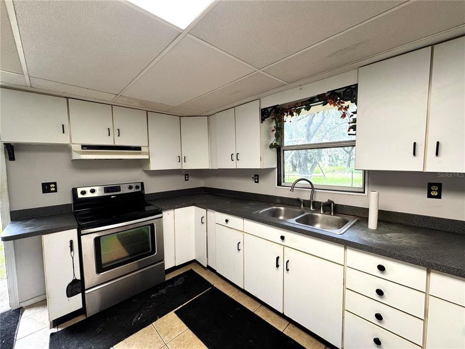 В аренду: $1,699 (2 спален, 1 ванн, 1122 Квадратных фут)