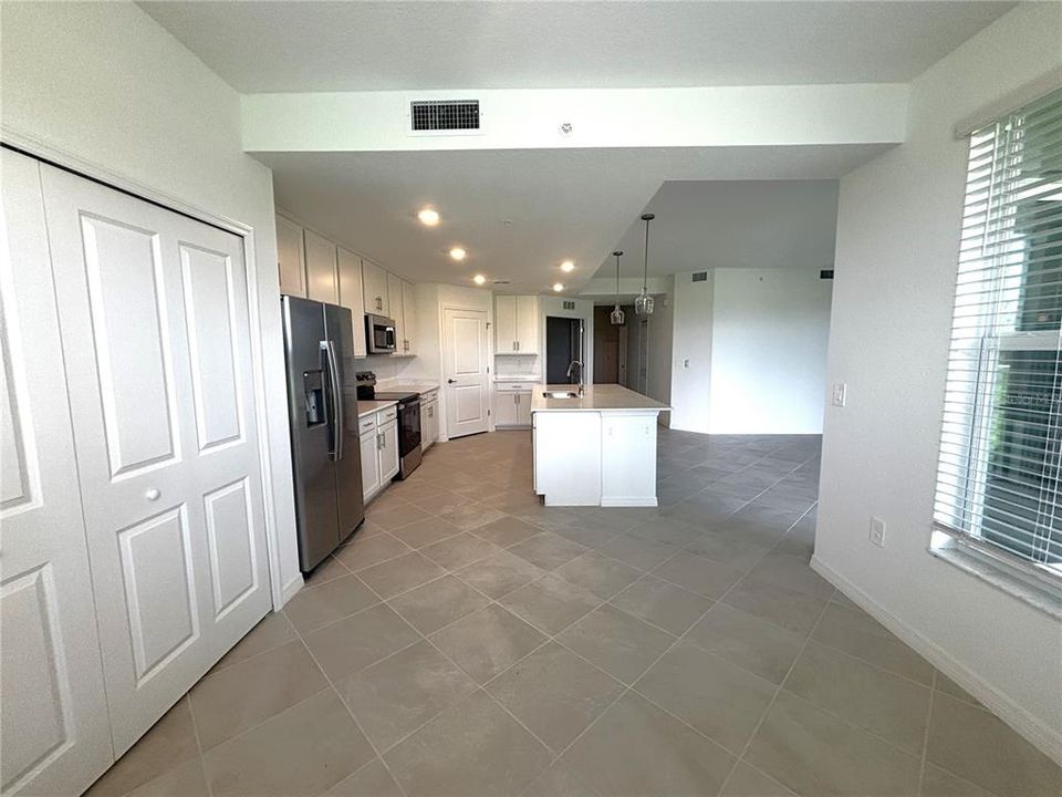 For Rent: $2,100 (2 beds, 2 baths, 1366 Square Feet)