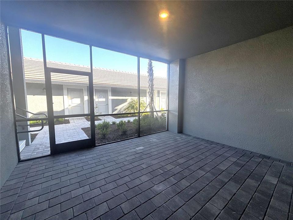 For Rent: $2,100 (2 beds, 2 baths, 1366 Square Feet)