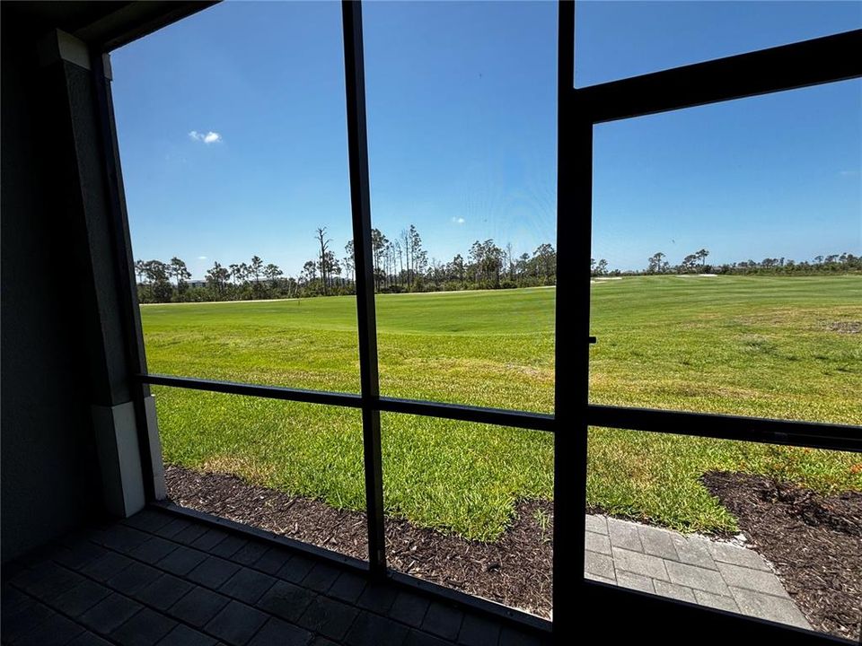 For Rent: $2,100 (2 beds, 2 baths, 1366 Square Feet)