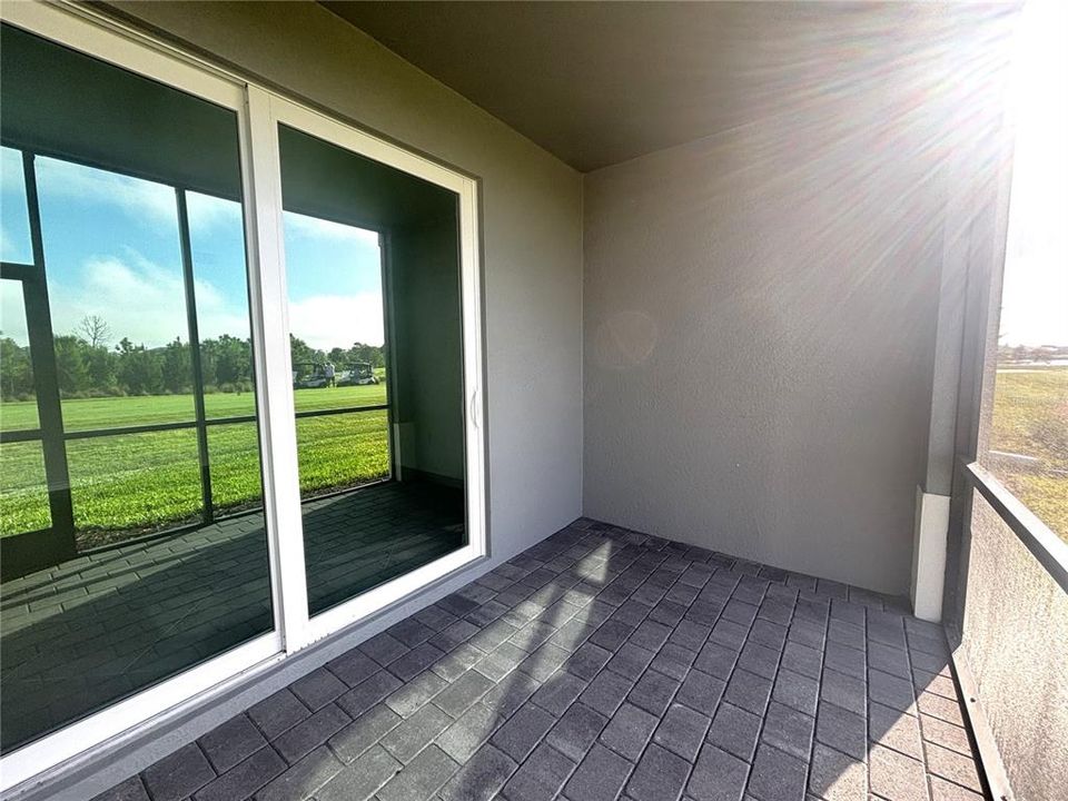 For Rent: $2,100 (2 beds, 2 baths, 1366 Square Feet)