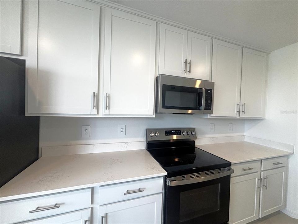For Rent: $2,100 (2 beds, 2 baths, 1366 Square Feet)