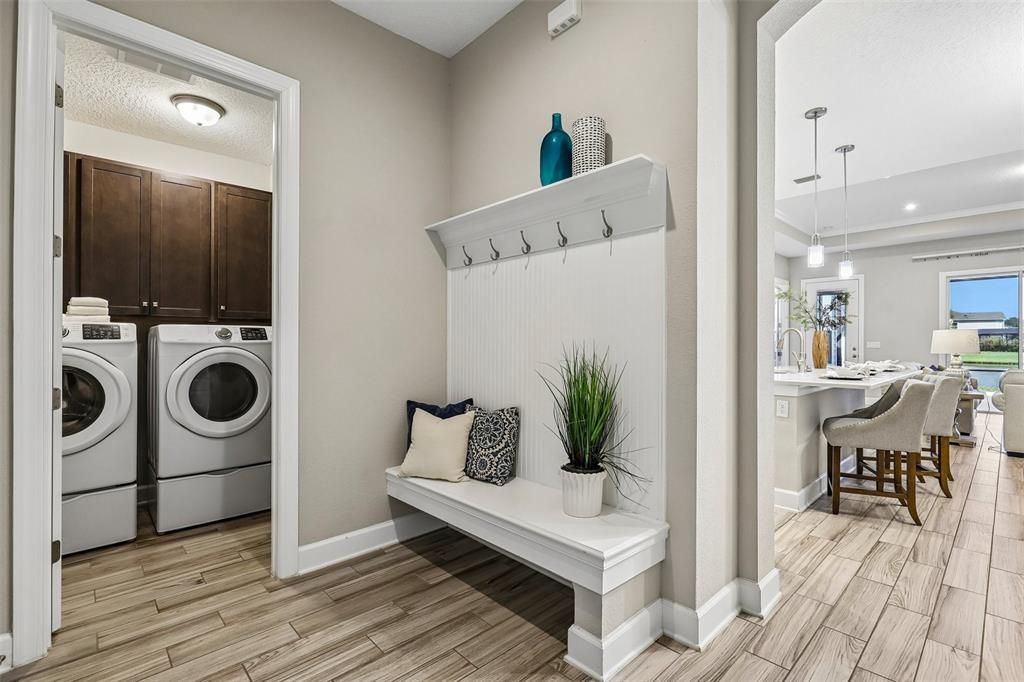 For Sale: $869,000 (5 beds, 3 baths, 2961 Square Feet)