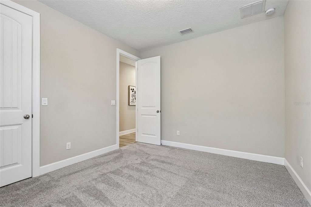For Sale: $869,000 (5 beds, 3 baths, 2961 Square Feet)