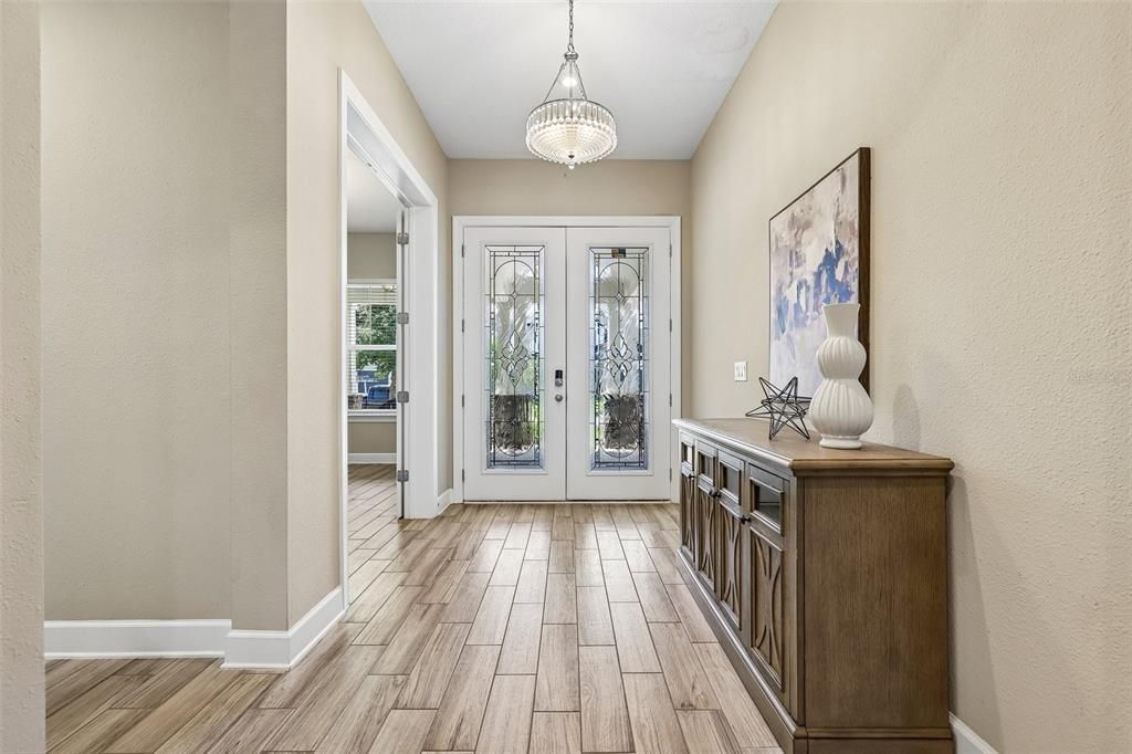 For Sale: $869,000 (5 beds, 3 baths, 2961 Square Feet)