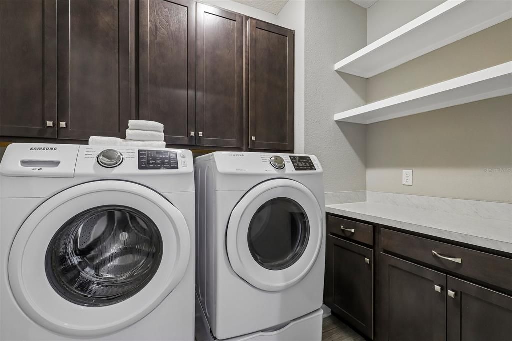 For Sale: $869,000 (5 beds, 3 baths, 2961 Square Feet)