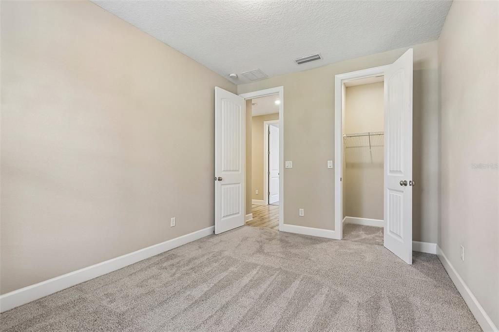 For Sale: $869,000 (5 beds, 3 baths, 2961 Square Feet)
