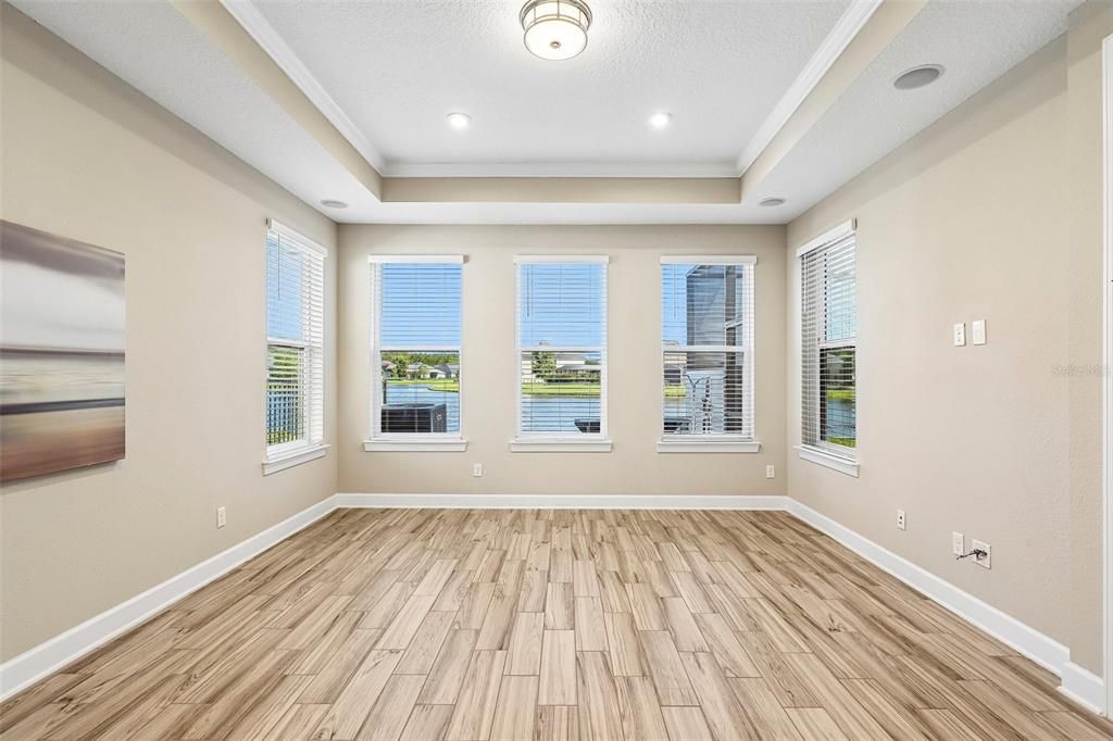 For Sale: $869,000 (5 beds, 3 baths, 2961 Square Feet)