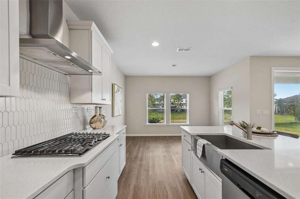 For Sale: $509,000 (4 beds, 3 baths, 2495 Square Feet)