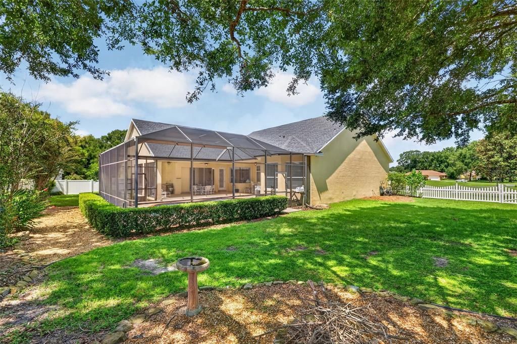 For Sale: $829,000 (5 beds, 3 baths, 3843 Square Feet)