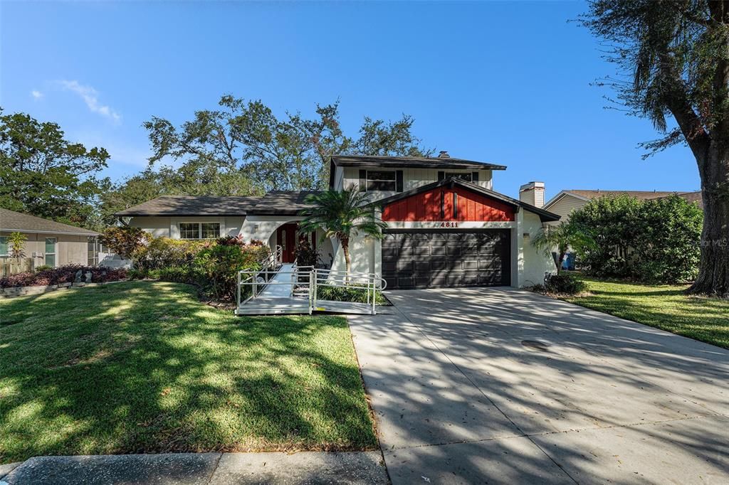 For Rent: $3,000 (3 beds, 2 baths, 2082 Square Feet)