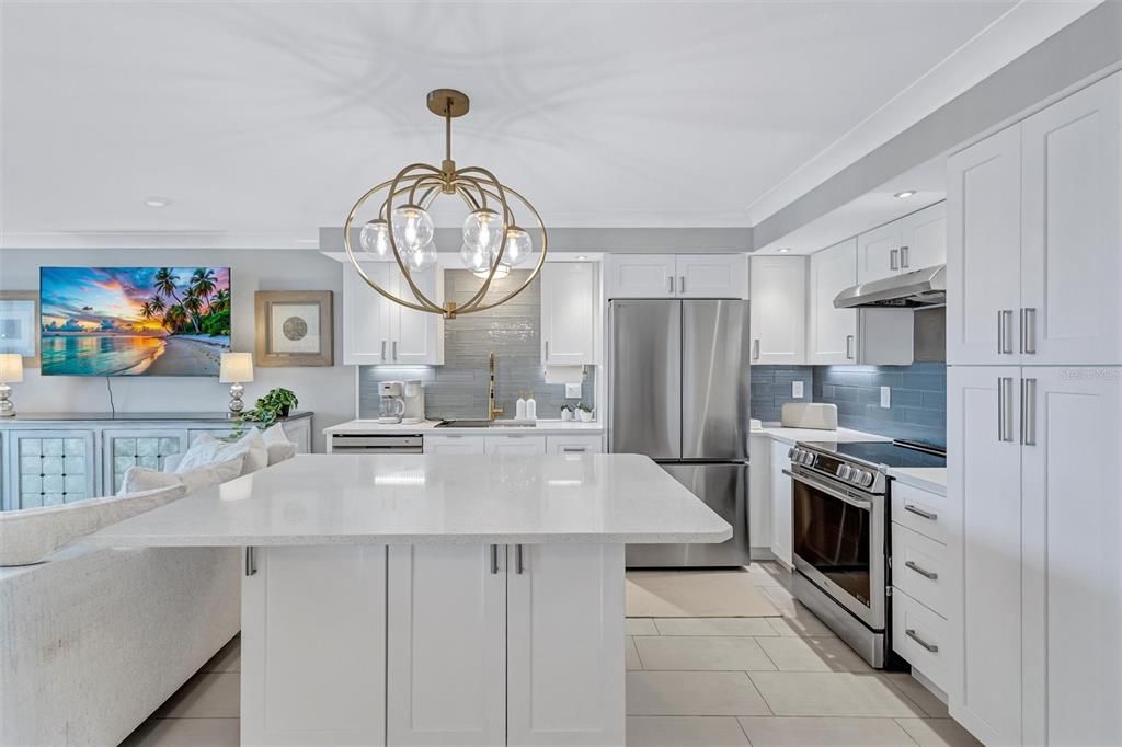 For Sale: $589,000 (2 beds, 2 baths, 1220 Square Feet)
