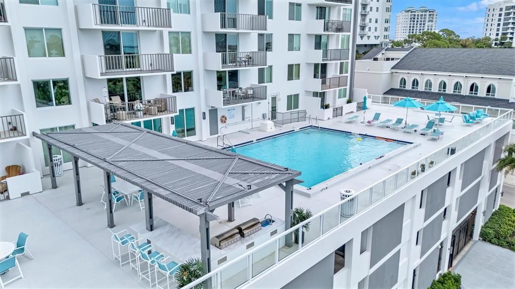 For Sale: $589,000 (2 beds, 2 baths, 1220 Square Feet)