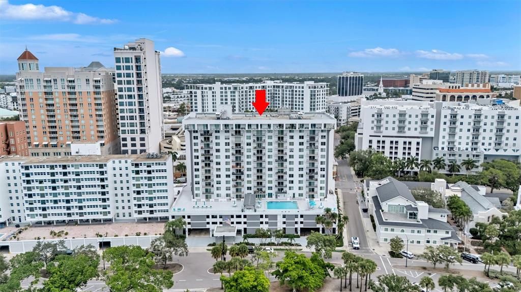 For Sale: $589,000 (2 beds, 2 baths, 1220 Square Feet)